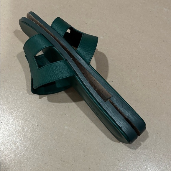 HERMES ORAN “H” flat sandal in Vert Oyat pebbled leather Size 36 1/2 EU, EUC - Picture 7 of 15